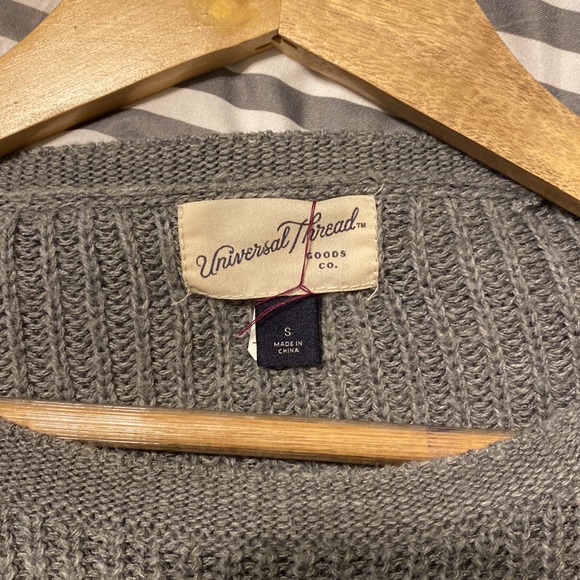Universal Thread Sweater - Picture 2 of 2